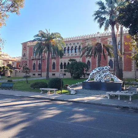 Reggio Duomo アパート